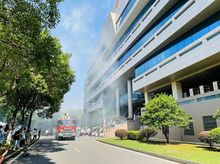 20230609湖南农业大学开展2023年消防应急疏散演练1.jpg
